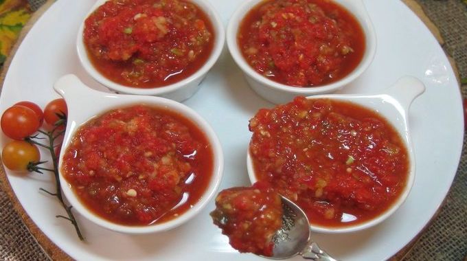 Аджика из кабачков с укропом и чесноком