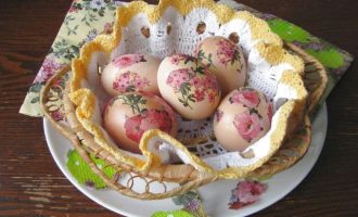 Декупаж пасхальных яиц салфетками своими руками