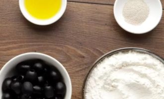 Домашний хлеб с маслинами - ингредиенты