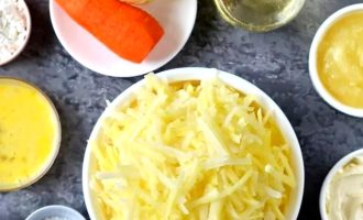 Драники с морковкой - ингредиенты