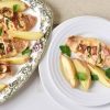 Фаршированная куриная грудка с сыром и перцем халапеньо