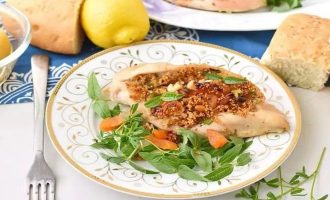 Фаршированная куриная грудка в духовке