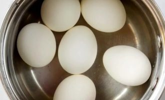 Фаршированные яйца по-мексикански - приготовление