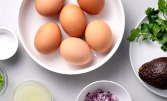 Фаршированные яйца с авокадо - ингредиенты