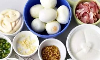 Фаршированные яйца с беконом и сыром - ингредиенты