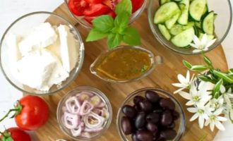 Греческий салат с томатами - ингредиенты