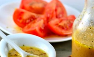 Соус для греческого салата с томатами