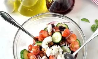 Как приготовить греческий салат в лаваше