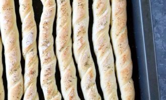 Простой рецепт хлебных палочек