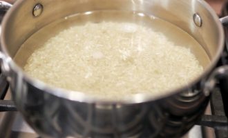 Как сварить бурый рис в кастрюле