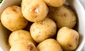 Как приготовить варёный картофель