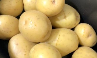 Как варить картошку в кастрюле просто