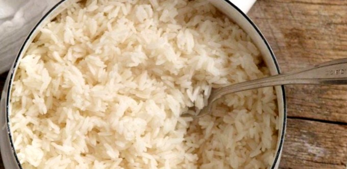 Рис с тушенкой и овощами