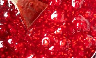 Как варить ягодное варенье из малины