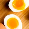 Как варить яйца всмятку