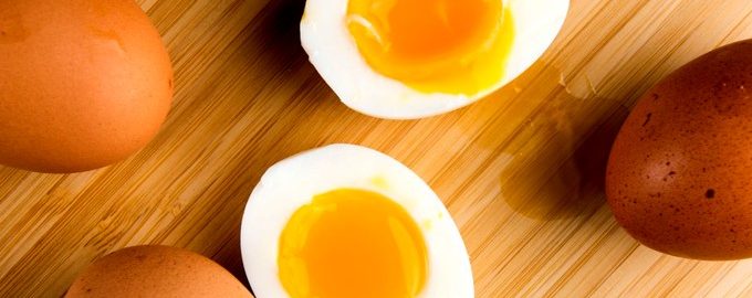 Как варить яйца всмятку