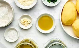 Картошка фри с чесноком - ингредиенты
