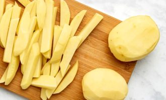 Картошка фри с чесноком -рецепт