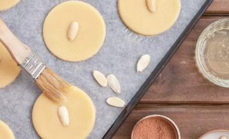 Хрустящее песочное печенье с корицей
