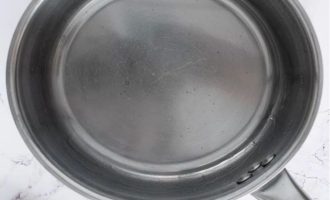 Приготовьте сладкий сироп