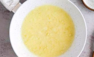 Крабовый салат на тостах - рецепт