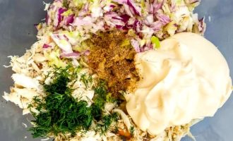 Крабовый салат с креветкой - приготовление
