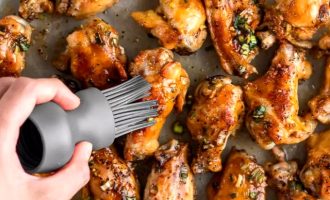 Как приготовить куриные крылышки в устричном соусе