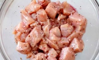 Курятина с соусом цацики - рецепт