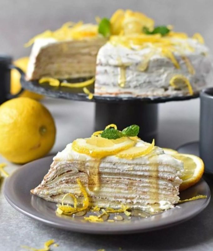 Лимонный блинный торт с глазурью