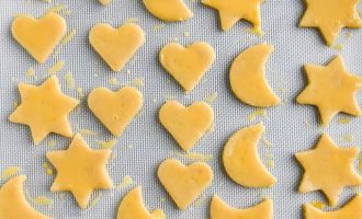 Смажьте печенье