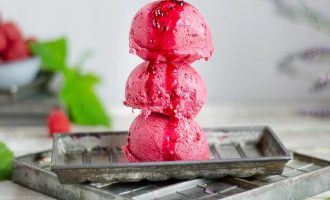 Малиновое мороженое в домашних условиях