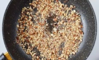 Как приготовить свёклу с чесноком и орехами