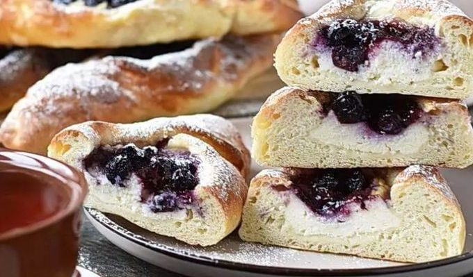 Пирожки с черникой