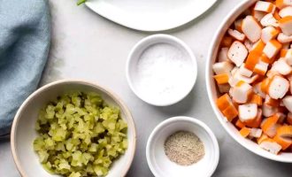 Салат с крабовыми палочками - ингредиенты