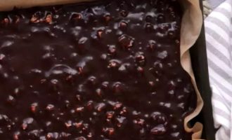 Шоколадный торт с орехами - пошаговый рецепт