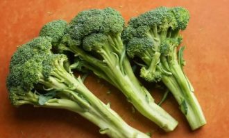 Calorias del brocoli cocido