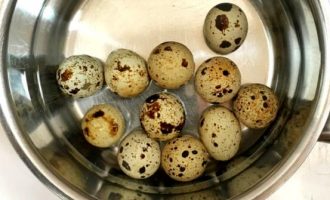 Сколько варить перепелиные яйца